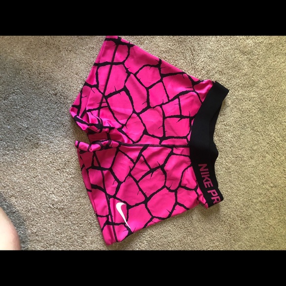 Nike Pants - Barley worn mike pro spandex